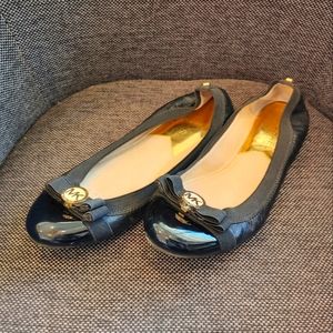Michael Kors Ballet Flats (Size 5M)